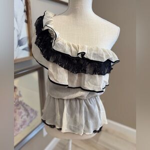 5 for $30 RUE21 Off-Shoulder Ruffle Top Black & Cream